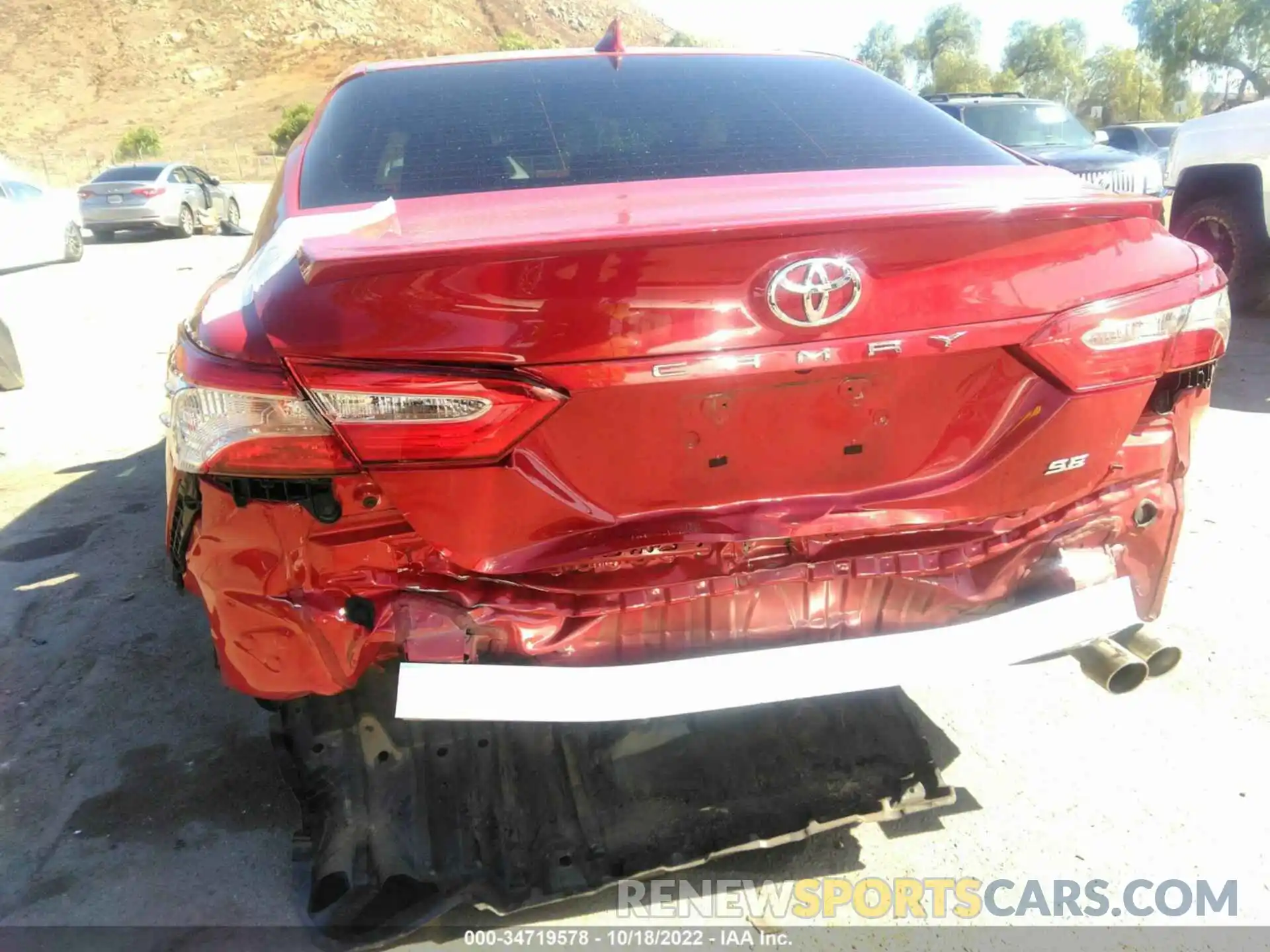 6 Photograph of a damaged car 4T1G11AK1LU341420 TOYOTA CAMRY 2020