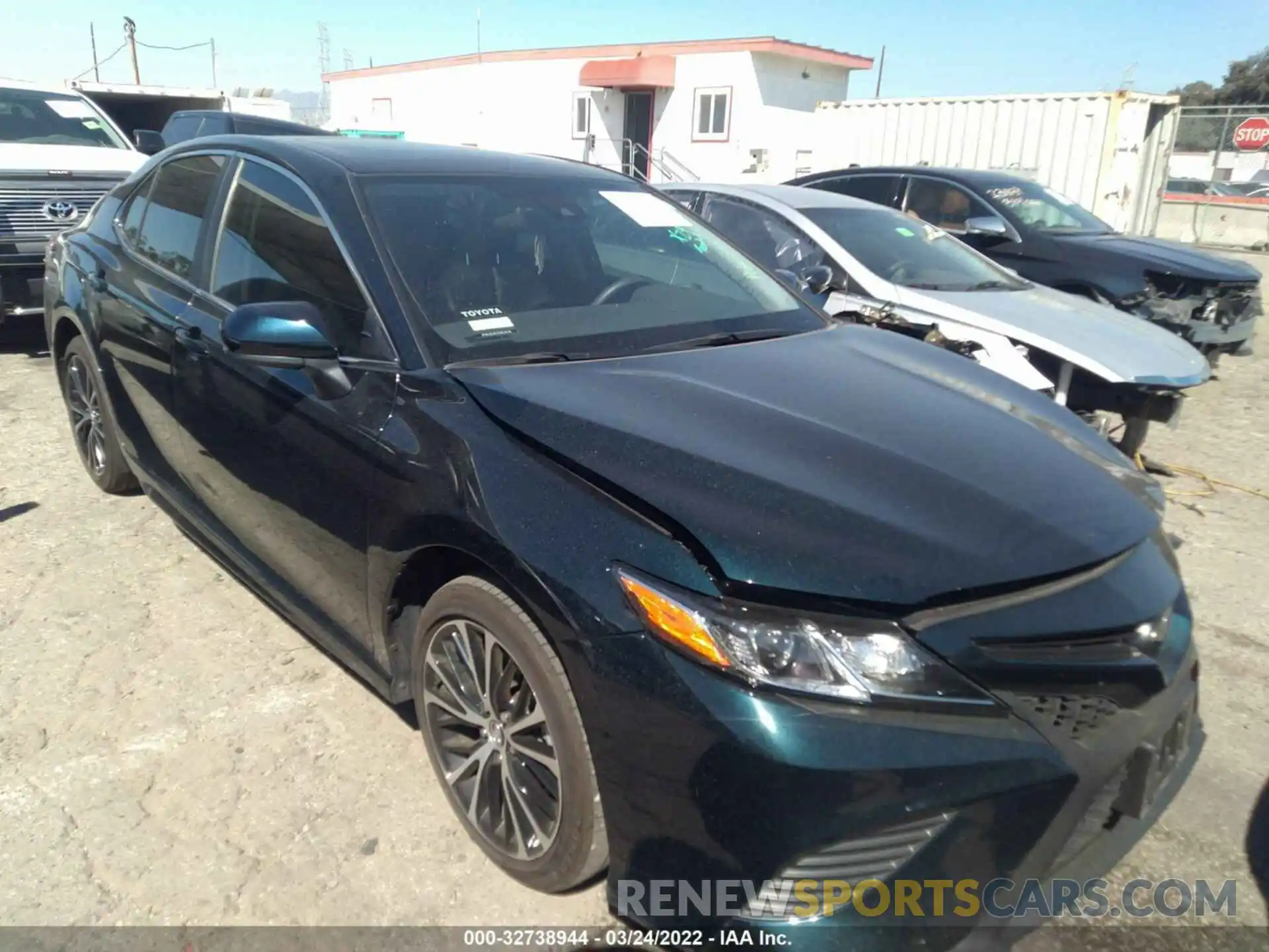 1 Photograph of a damaged car 4T1G11AK1LU344818 TOYOTA CAMRY 2020