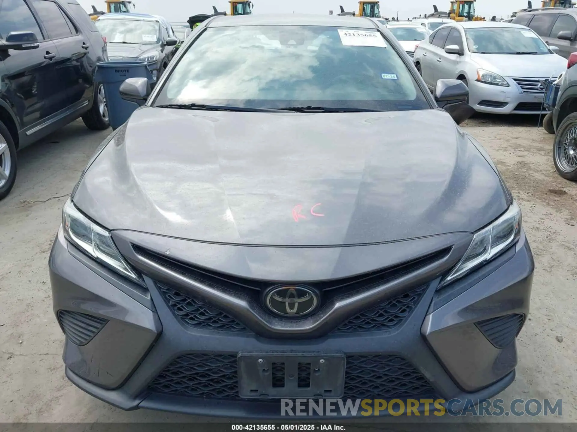 13 Photograph of a damaged car 4T1G11AK1LU345564 TOYOTA CAMRY 2020