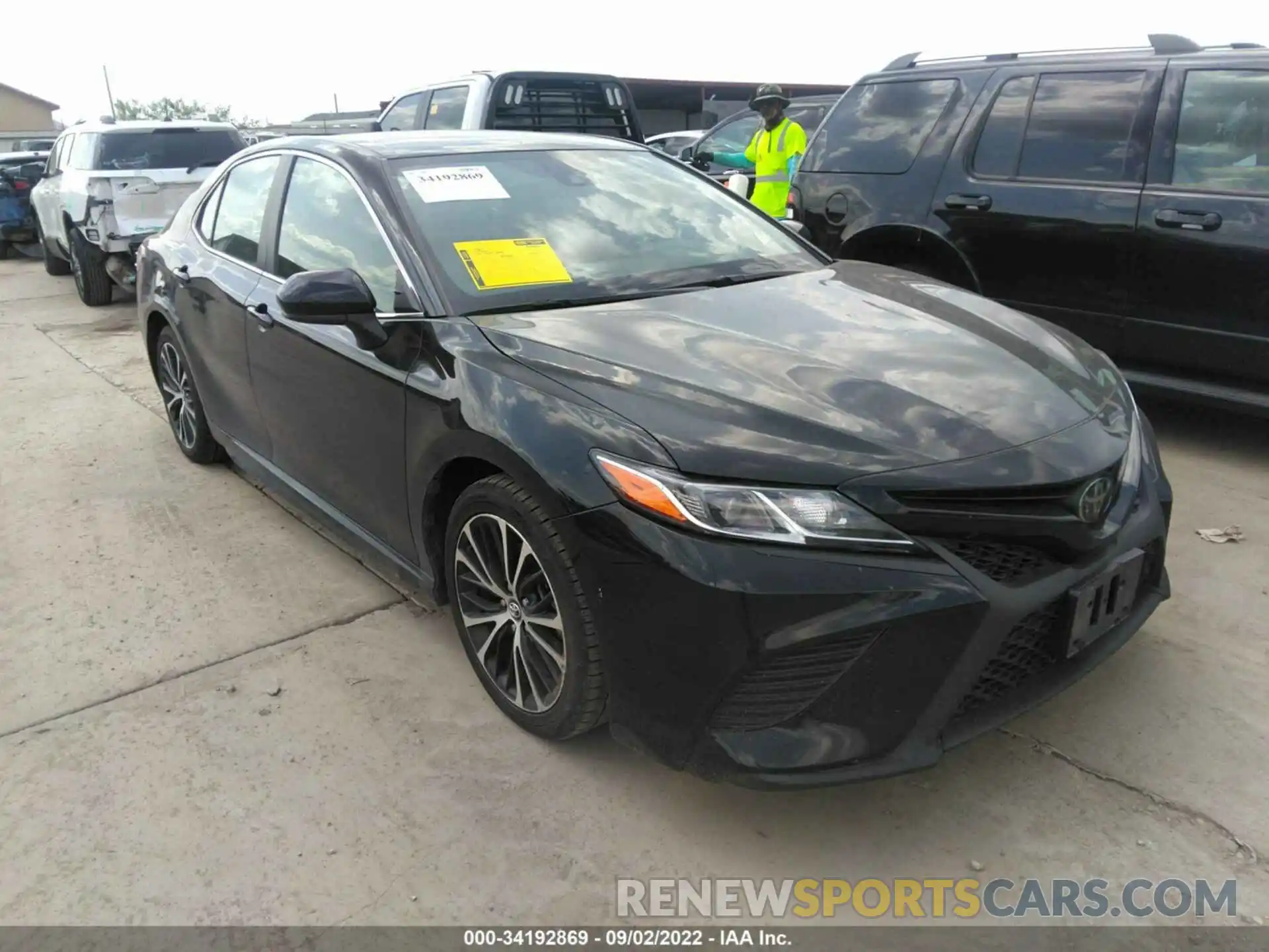 1 Photograph of a damaged car 4T1G11AK1LU346469 TOYOTA CAMRY 2020