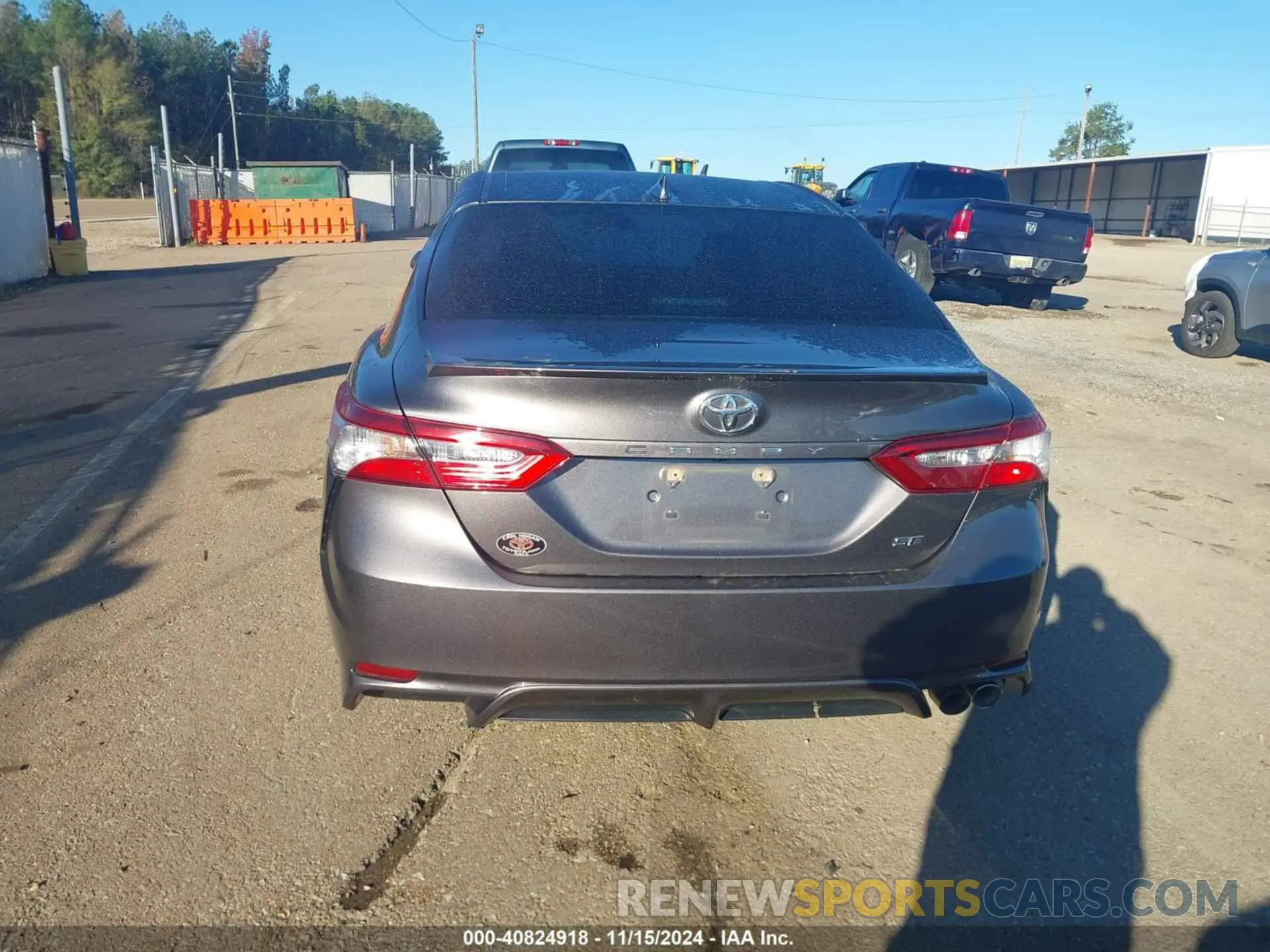 17 Photograph of a damaged car 4T1G11AK1LU346892 TOYOTA CAMRY 2020
