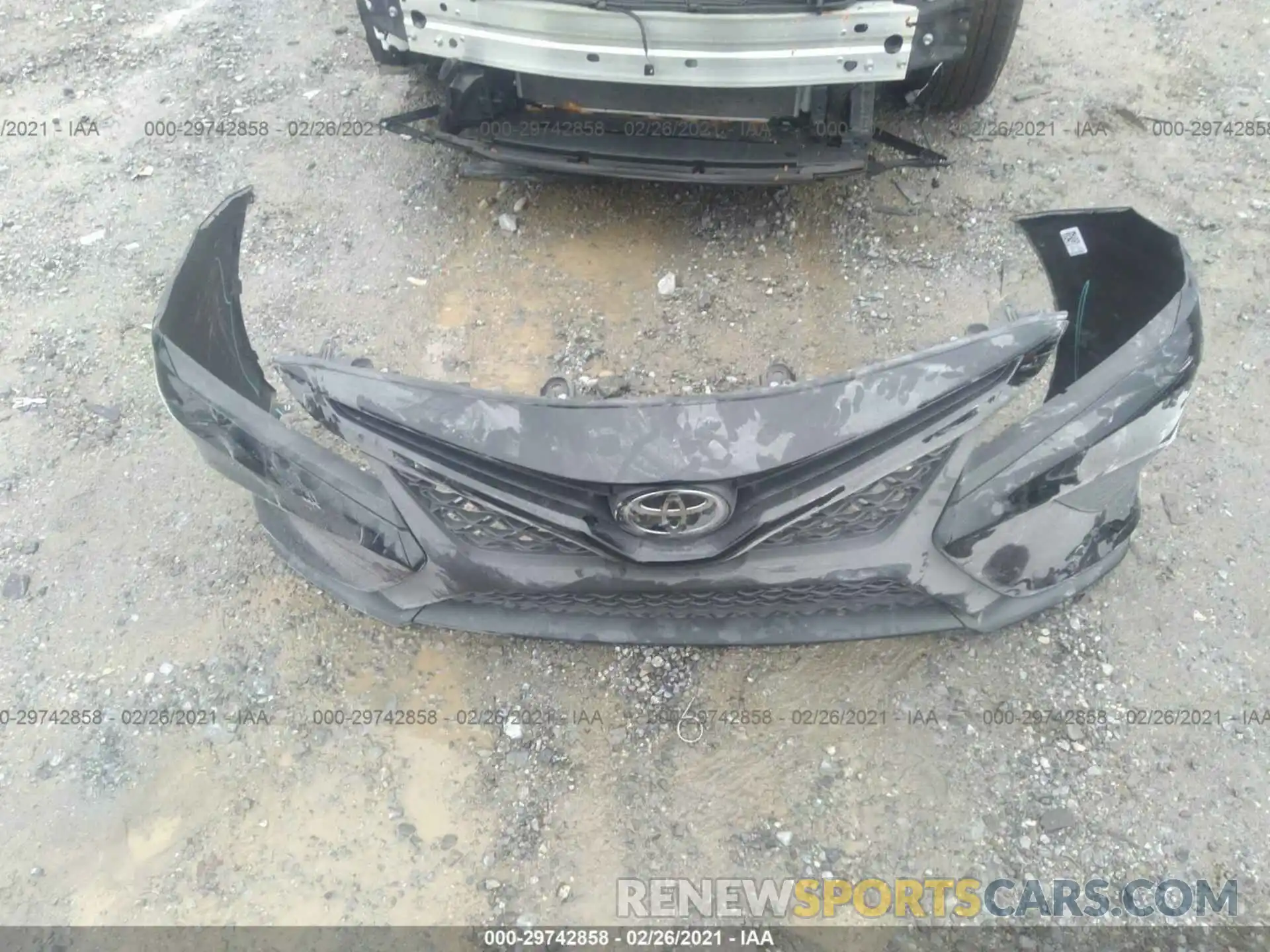 12 Photograph of a damaged car 4T1G11AK1LU347220 TOYOTA CAMRY 2020