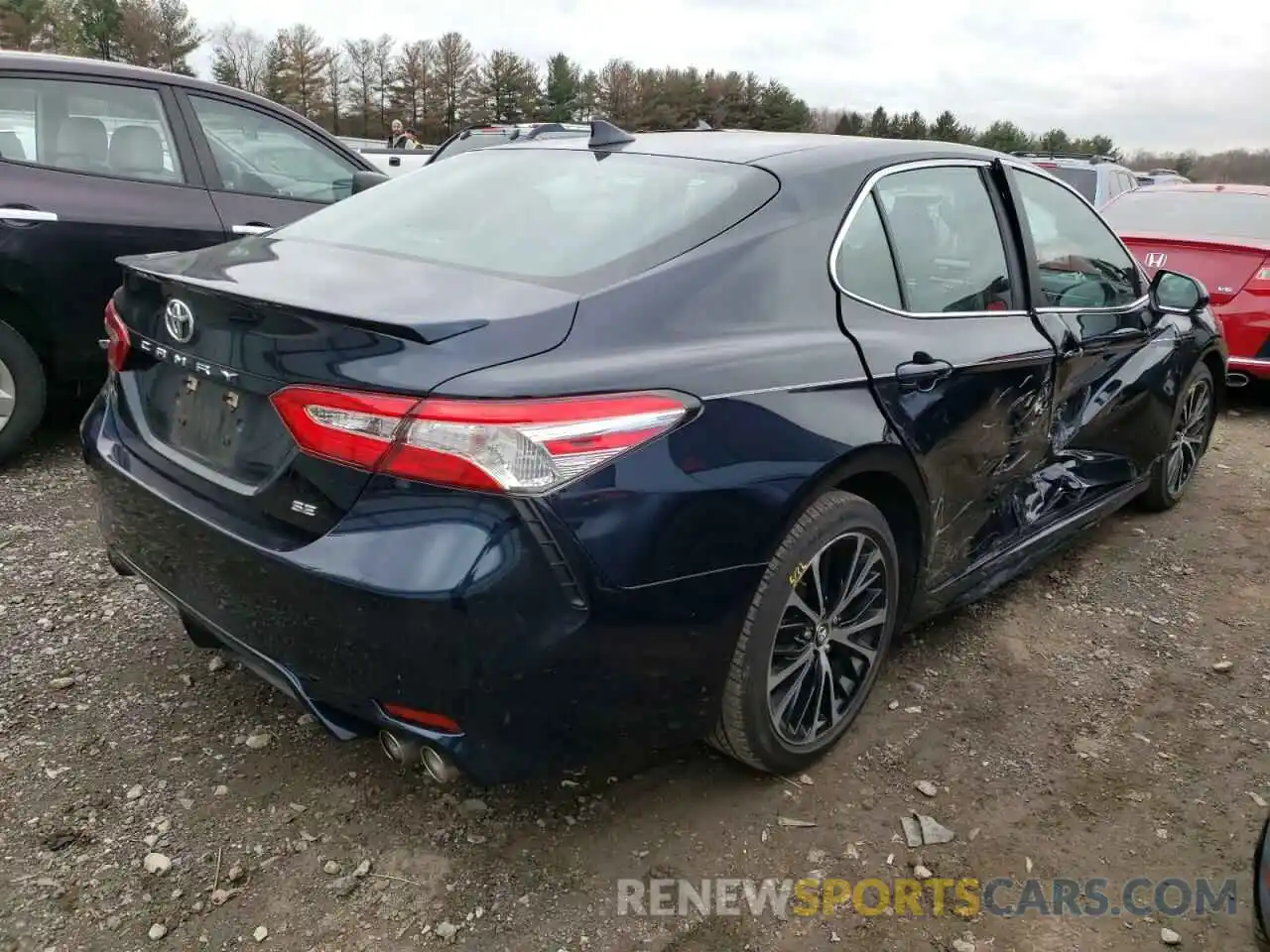 4 Photograph of a damaged car 4T1G11AK1LU348948 TOYOTA CAMRY 2020