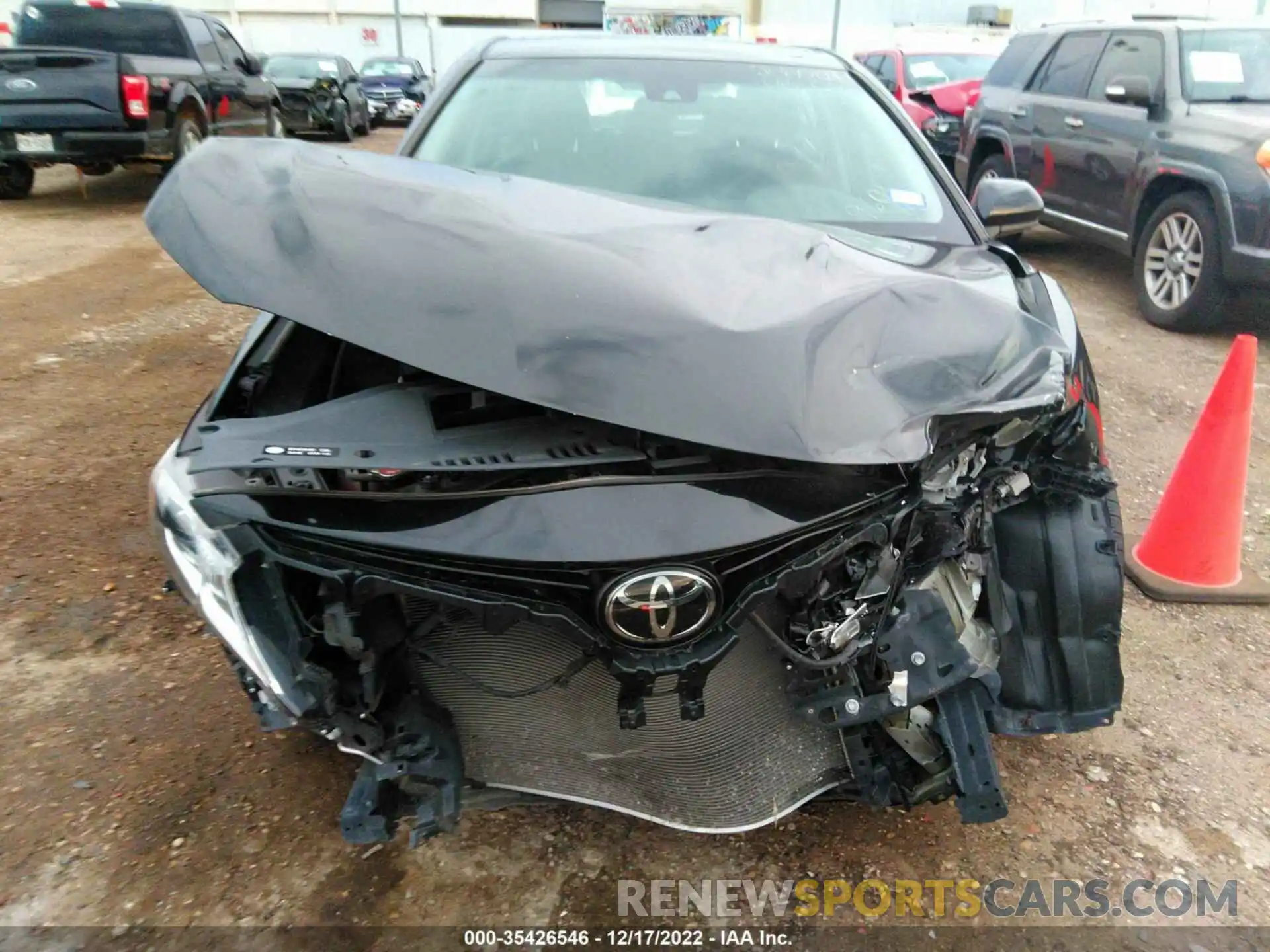 6 Photograph of a damaged car 4T1G11AK1LU349601 TOYOTA CAMRY 2020