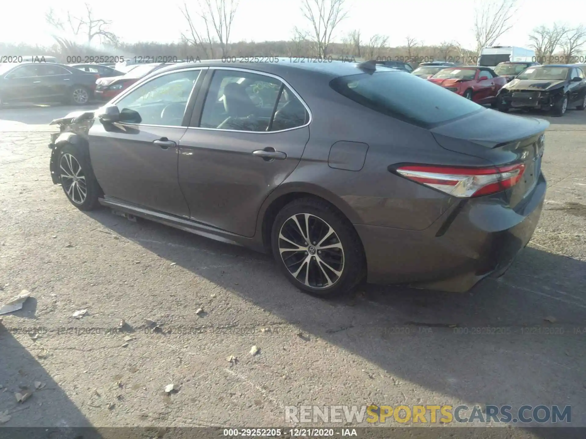 3 Photograph of a damaged car 4T1G11AK1LU350473 TOYOTA CAMRY 2020