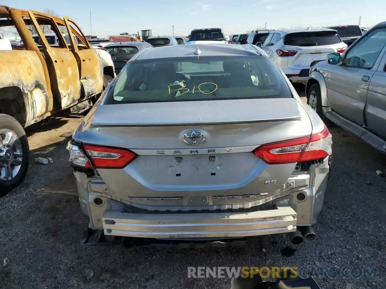 6 Photograph of a damaged car 4T1G11AK1LU360811 TOYOTA CAMRY 2020