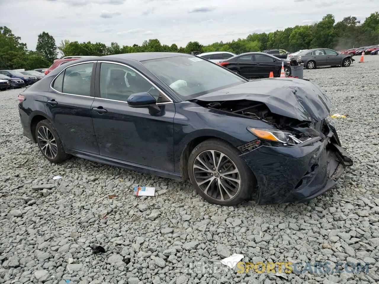 4 Photograph of a damaged car 4T1G11AK1LU362848 TOYOTA CAMRY 2020