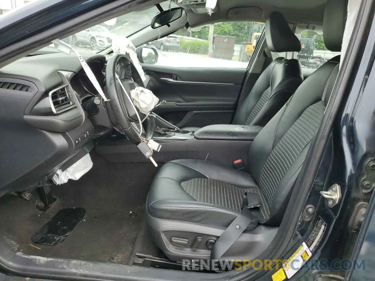 7 Photograph of a damaged car 4T1G11AK1LU362848 TOYOTA CAMRY 2020