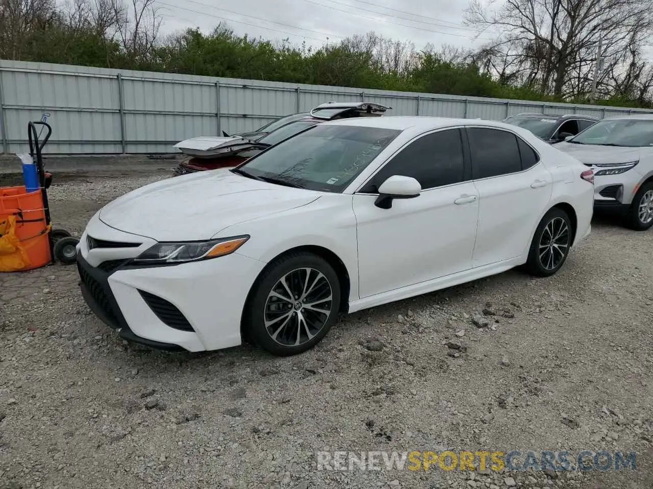 1 Photograph of a damaged car 4T1G11AK1LU383375 TOYOTA CAMRY 2020