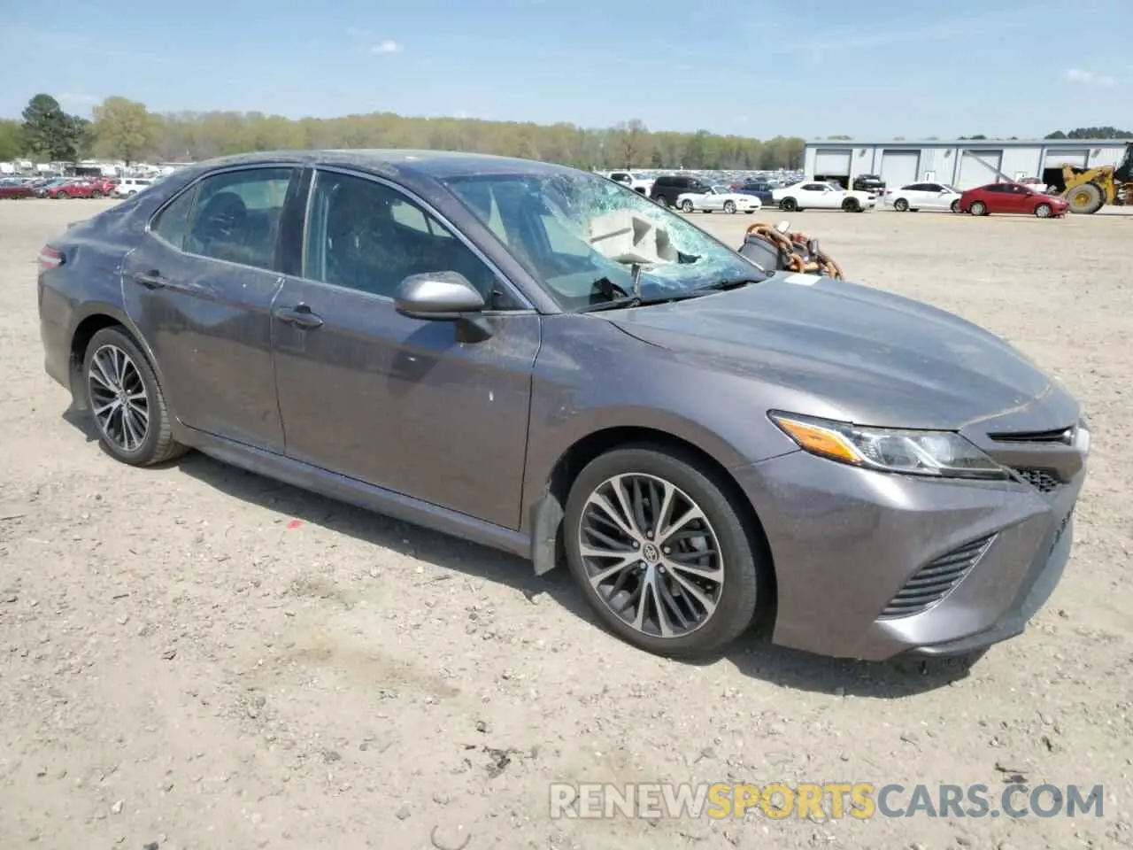 4 Photograph of a damaged car 4T1G11AK1LU388575 TOYOTA CAMRY 2020