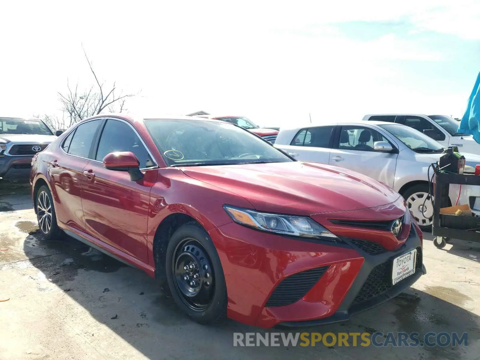 1 Photograph of a damaged car 4T1G11AK1LU394330 TOYOTA CAMRY 2020