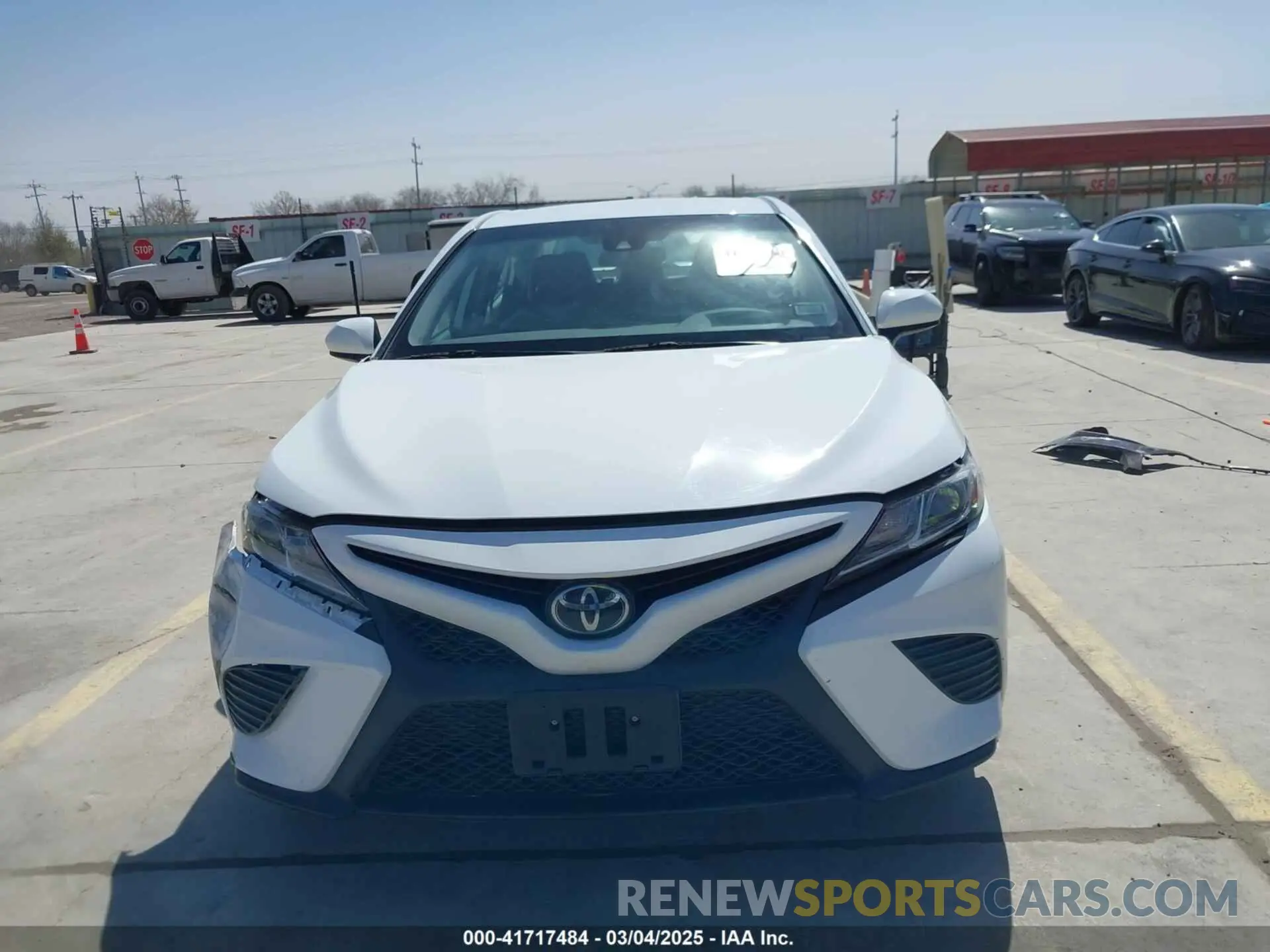 11 Photograph of a damaged car 4T1G11AK1LU399754 TOYOTA CAMRY 2020