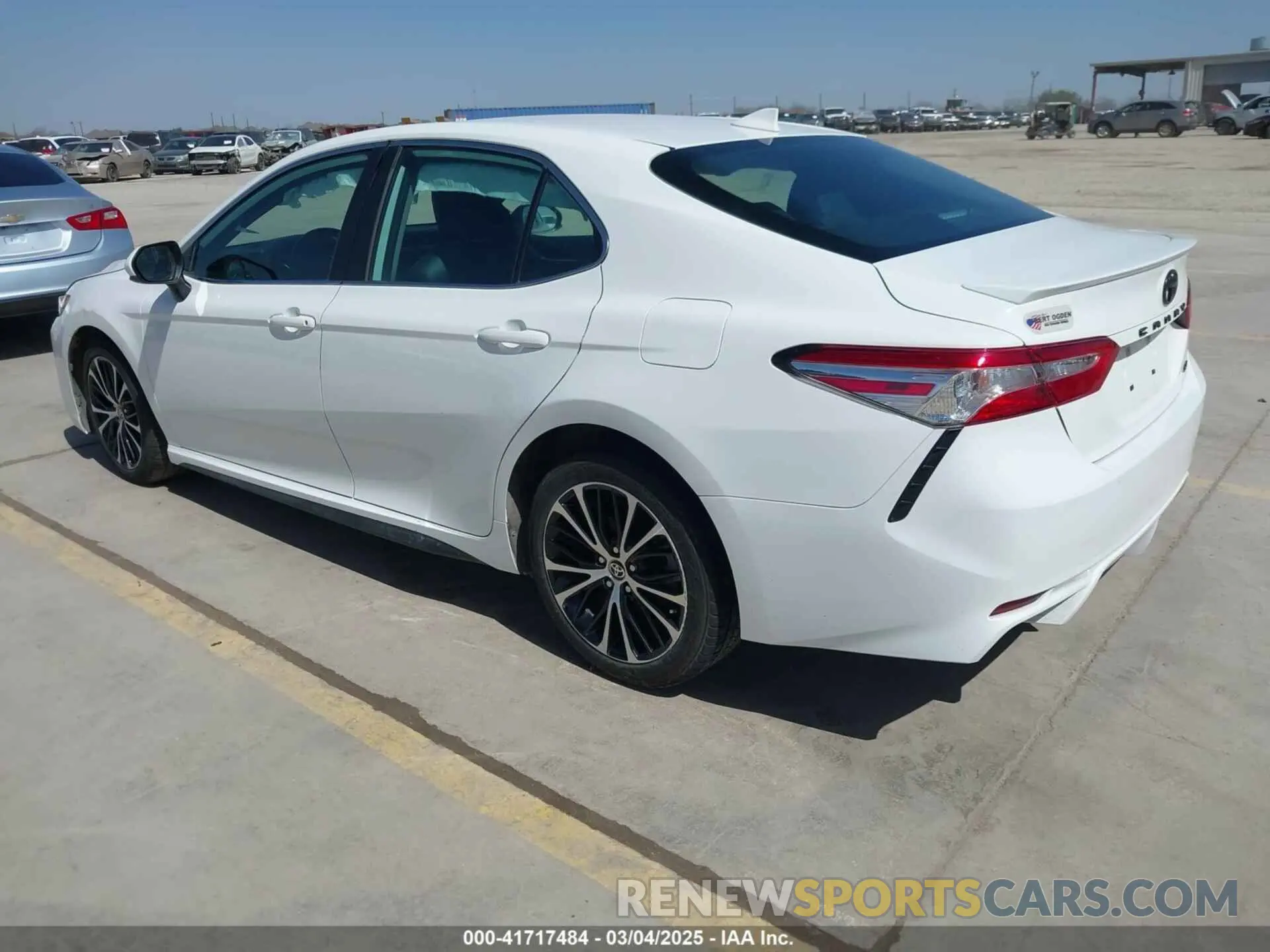 3 Photograph of a damaged car 4T1G11AK1LU399754 TOYOTA CAMRY 2020