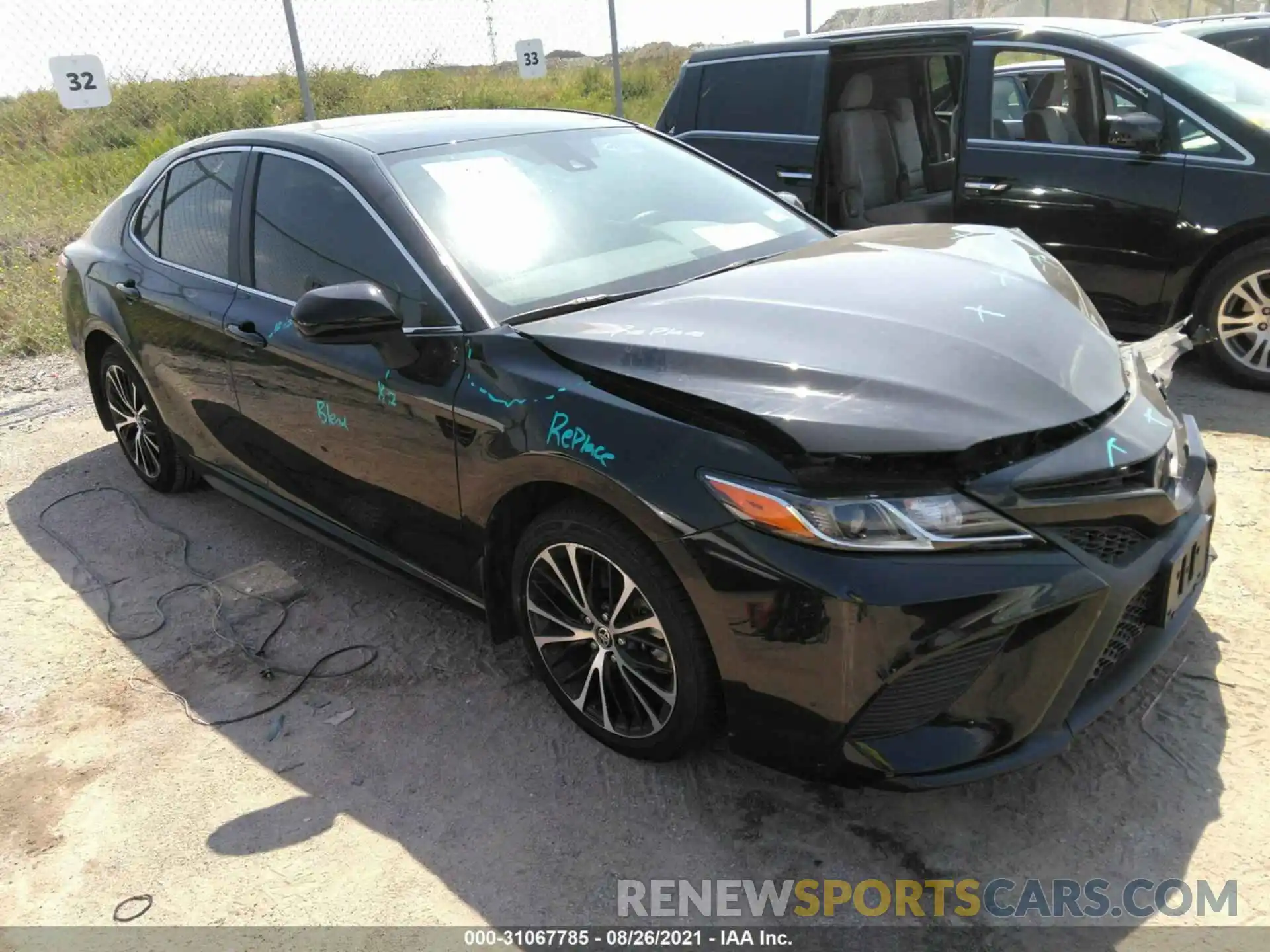 1 Photograph of a damaged car 4T1G11AK1LU507631 TOYOTA CAMRY 2020