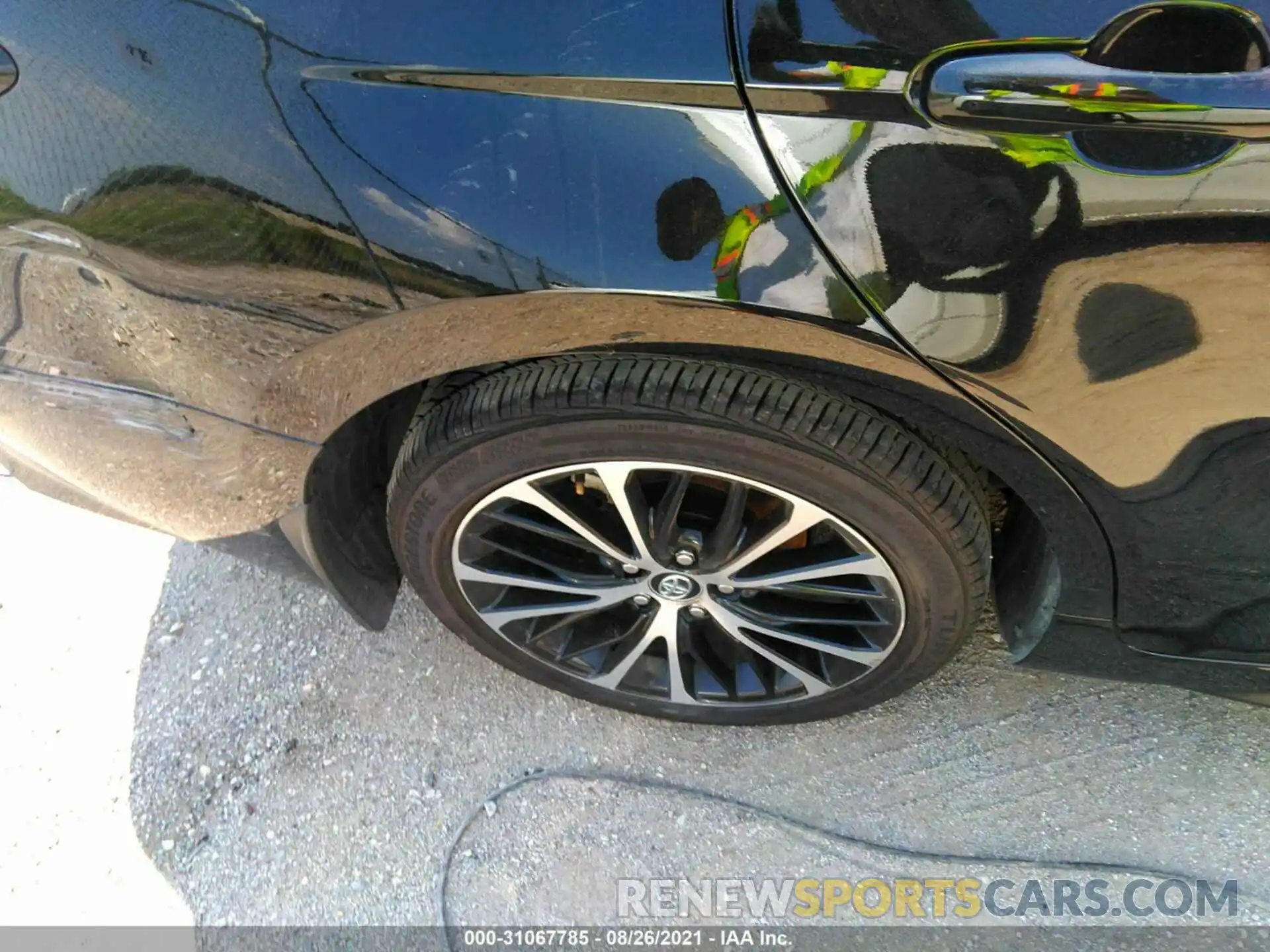 14 Photograph of a damaged car 4T1G11AK1LU507631 TOYOTA CAMRY 2020