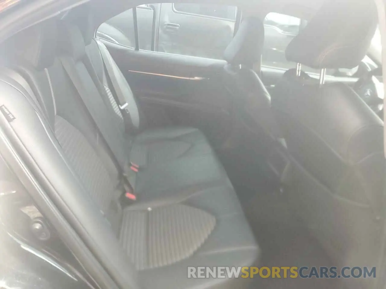10 Photograph of a damaged car 4T1G11AK1LU511369 TOYOTA CAMRY 2020