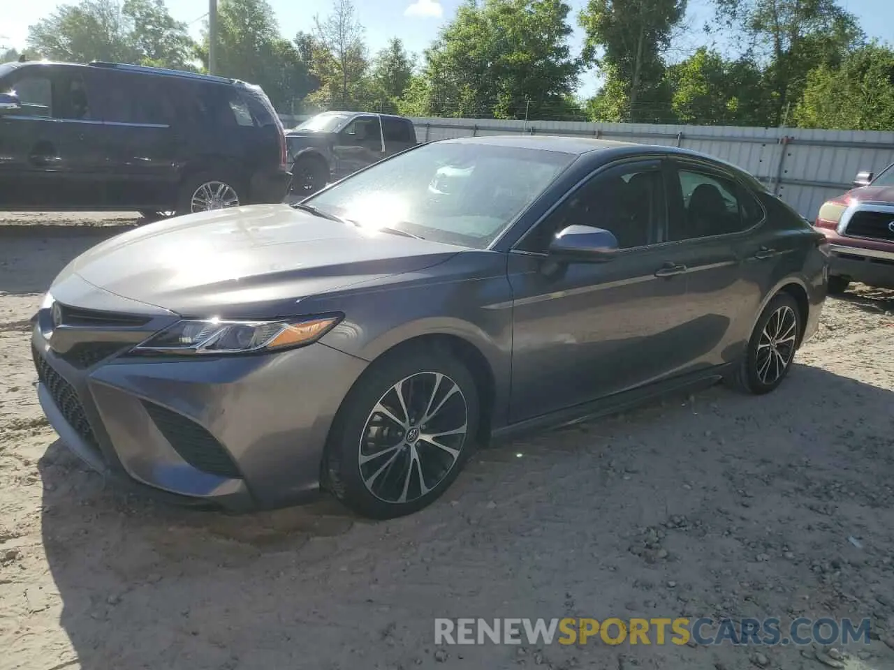 1 Photograph of a damaged car 4T1G11AK1LU862380 TOYOTA CAMRY 2020