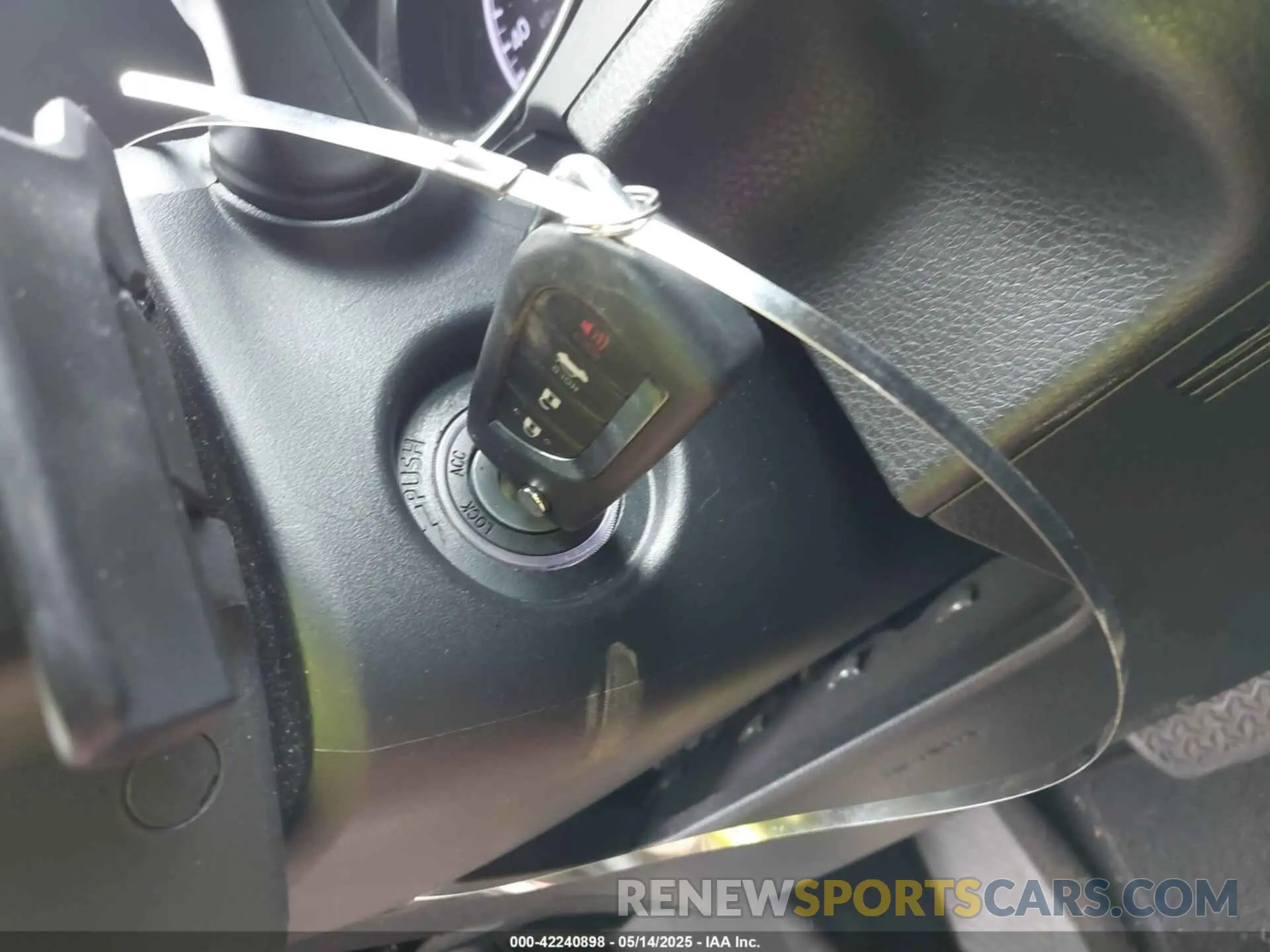 11 Photograph of a damaged car 4T1G11AK1LU862704 TOYOTA CAMRY 2020