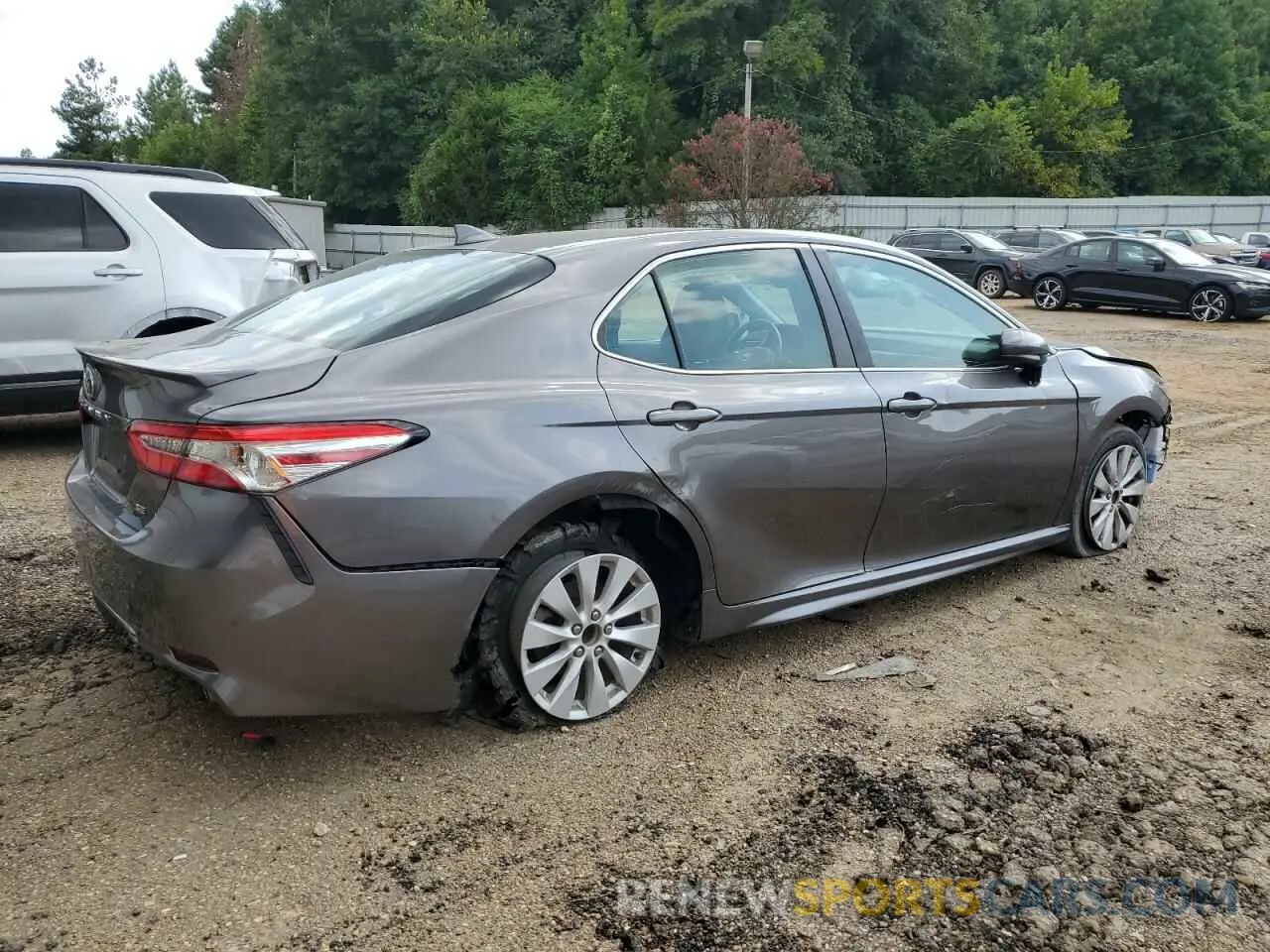 3 Photograph of a damaged car 4T1G11AK1LU871466 TOYOTA CAMRY 2020