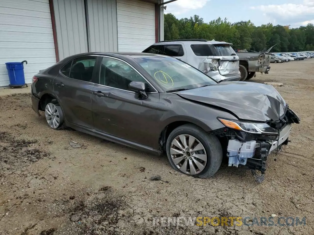 4 Photograph of a damaged car 4T1G11AK1LU871466 TOYOTA CAMRY 2020