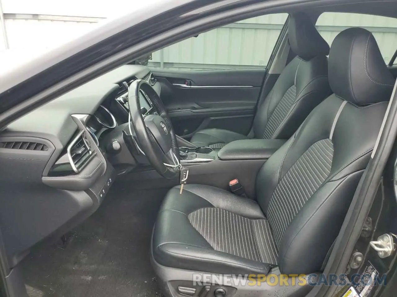7 Photograph of a damaged car 4T1G11AK1LU886629 TOYOTA CAMRY 2020