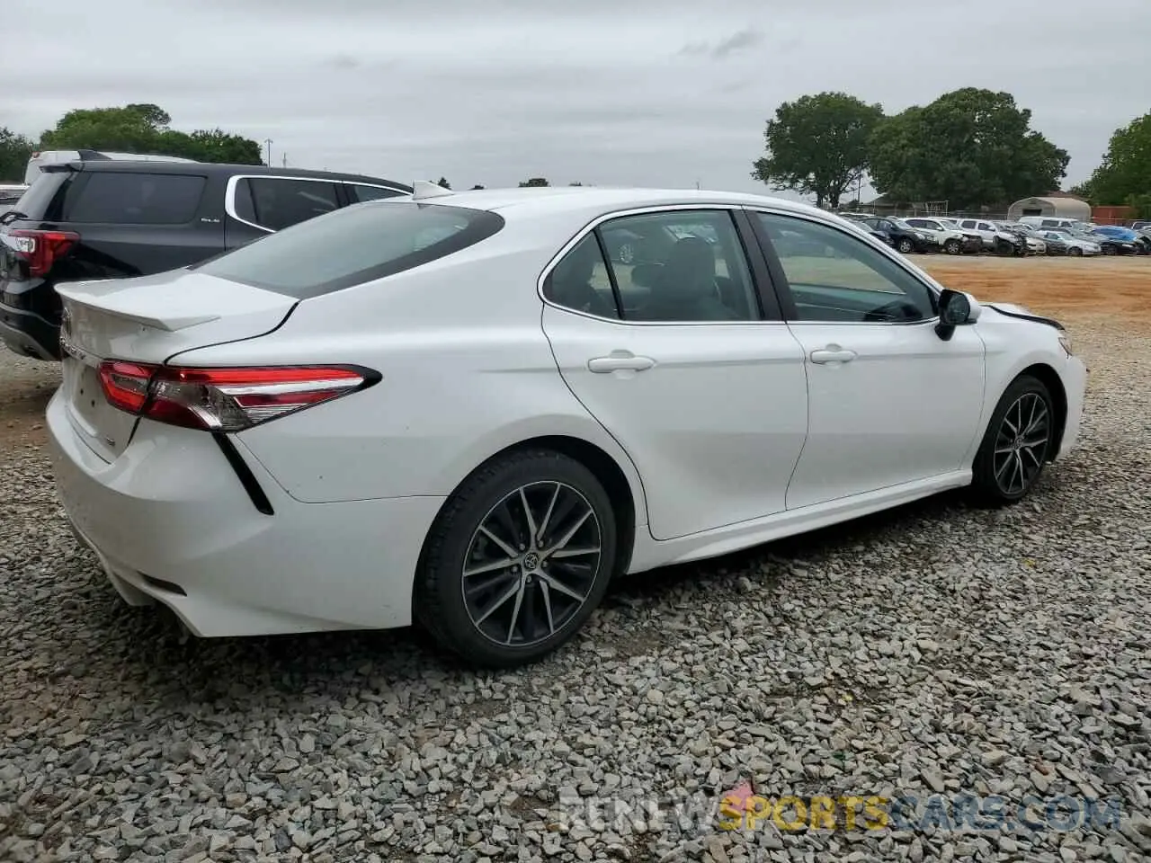 3 Photograph of a damaged car 4T1G11AK1LU888459 TOYOTA CAMRY 2020
