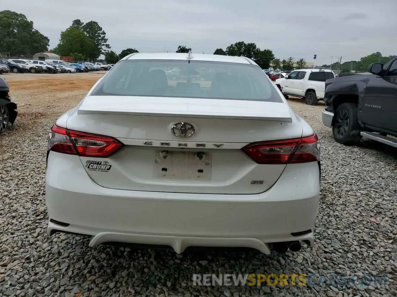 6 Photograph of a damaged car 4T1G11AK1LU888459 TOYOTA CAMRY 2020