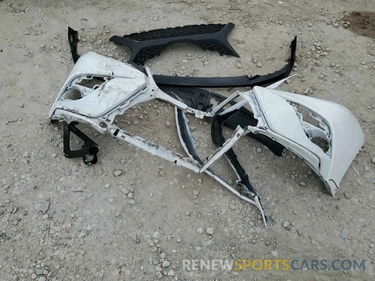 12 Photograph of a damaged car 4T1G11AK1LU900142 TOYOTA CAMRY 2020