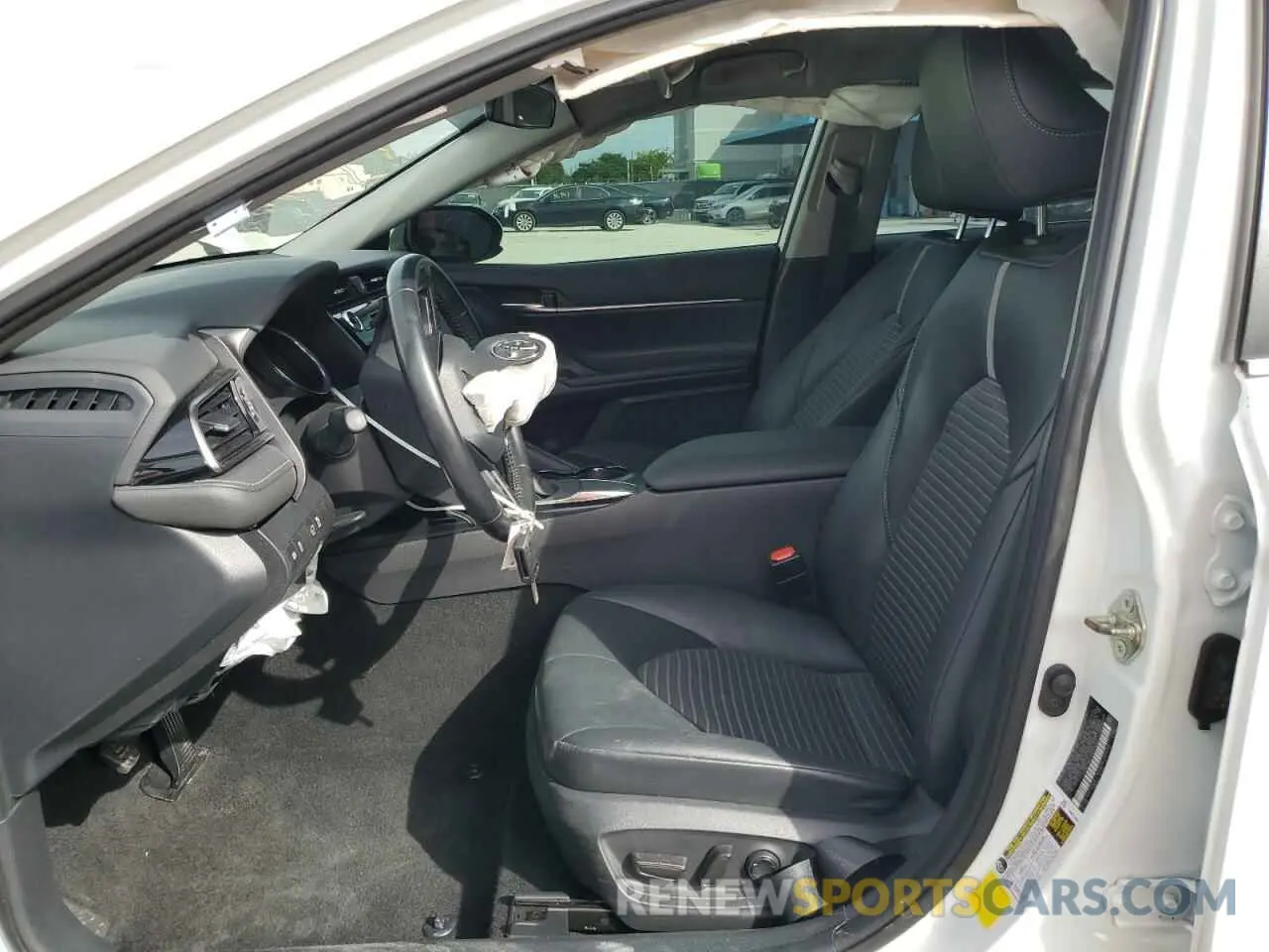 7 Photograph of a damaged car 4T1G11AK1LU900142 TOYOTA CAMRY 2020