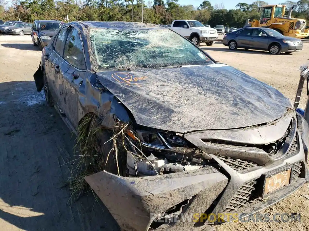 9 Photograph of a damaged car 4T1G11AK1LU905292 TOYOTA CAMRY 2020