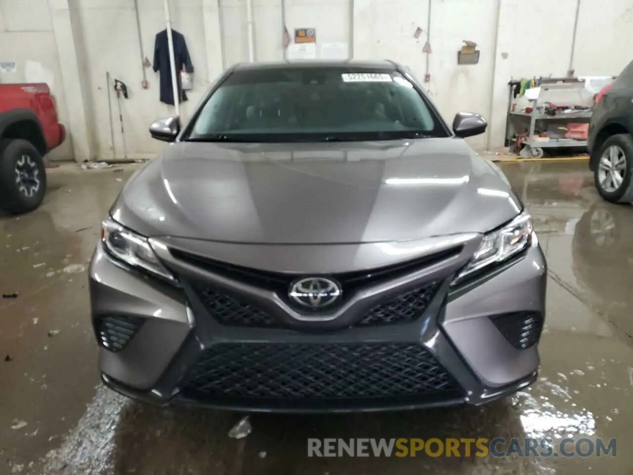 5 Photograph of a damaged car 4T1G11AK1LU908936 TOYOTA CAMRY 2020