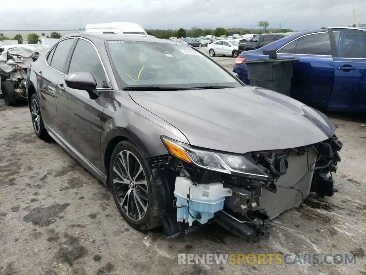 1 Photograph of a damaged car 4T1G11AK1LU916079 TOYOTA CAMRY 2020