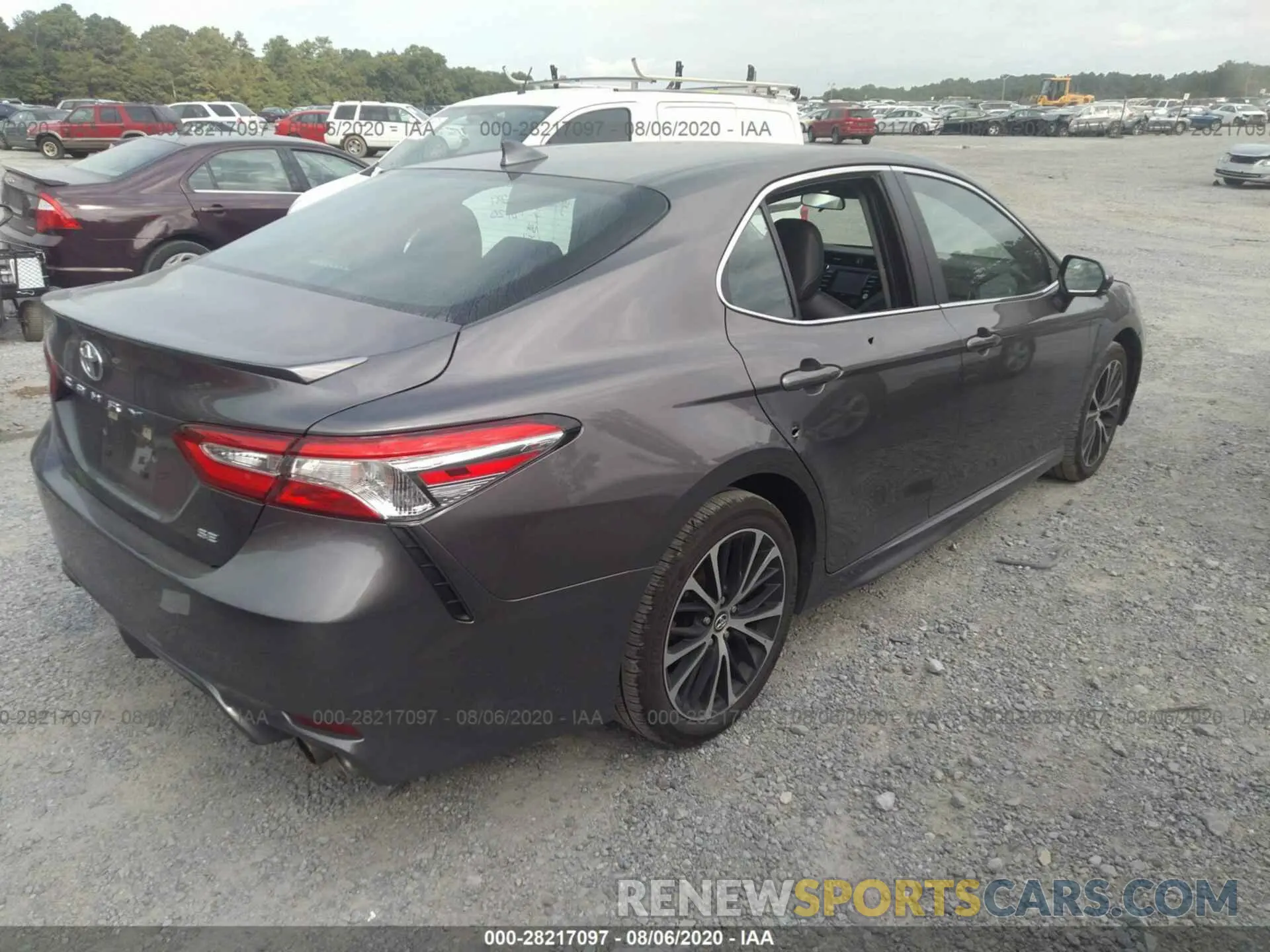 4 Photograph of a damaged car 4T1G11AK1LU923002 TOYOTA CAMRY 2020