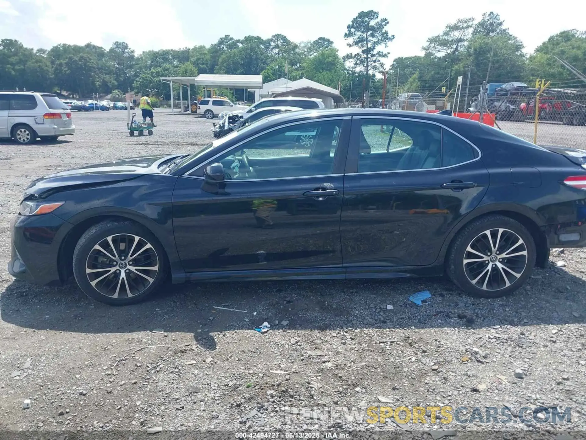 15 Photograph of a damaged car 4T1G11AK1LU926885 TOYOTA CAMRY 2020