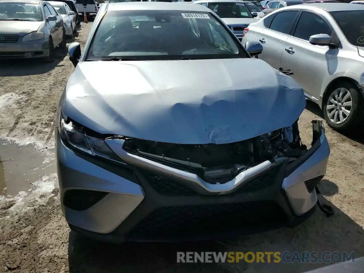 5 Photograph of a damaged car 4T1G11AK1LU930693 TOYOTA CAMRY 2020