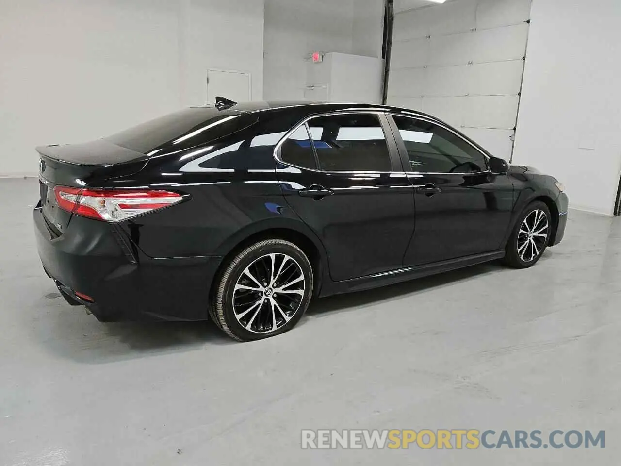 3 Photograph of a damaged car 4T1G11AK1LU935408 TOYOTA CAMRY 2020