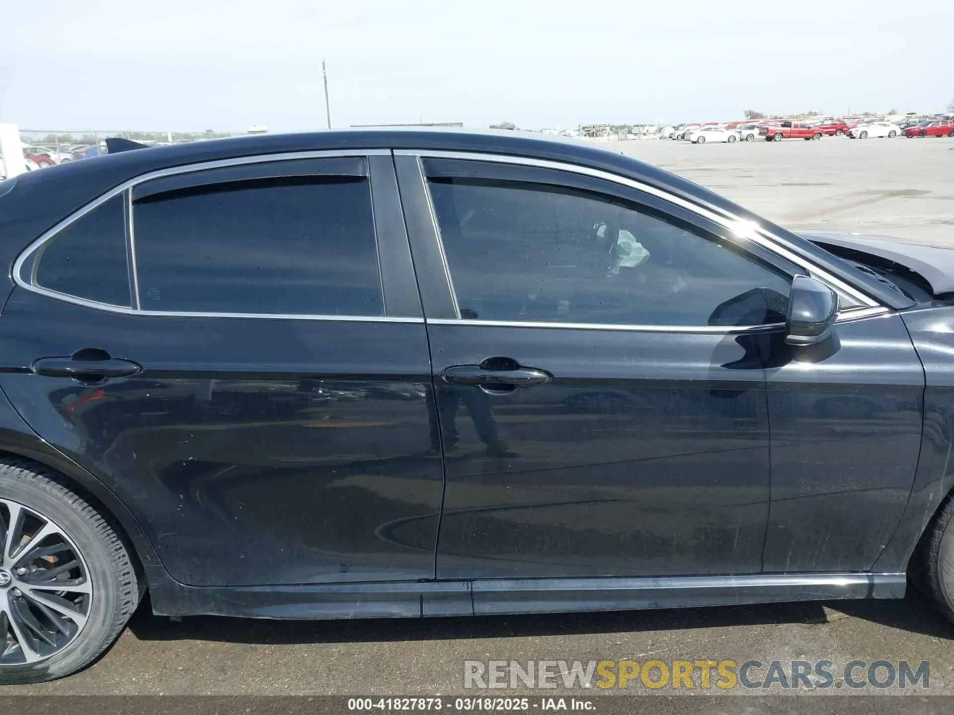 13 Photograph of a damaged car 4T1G11AK1LU939863 TOYOTA CAMRY 2020