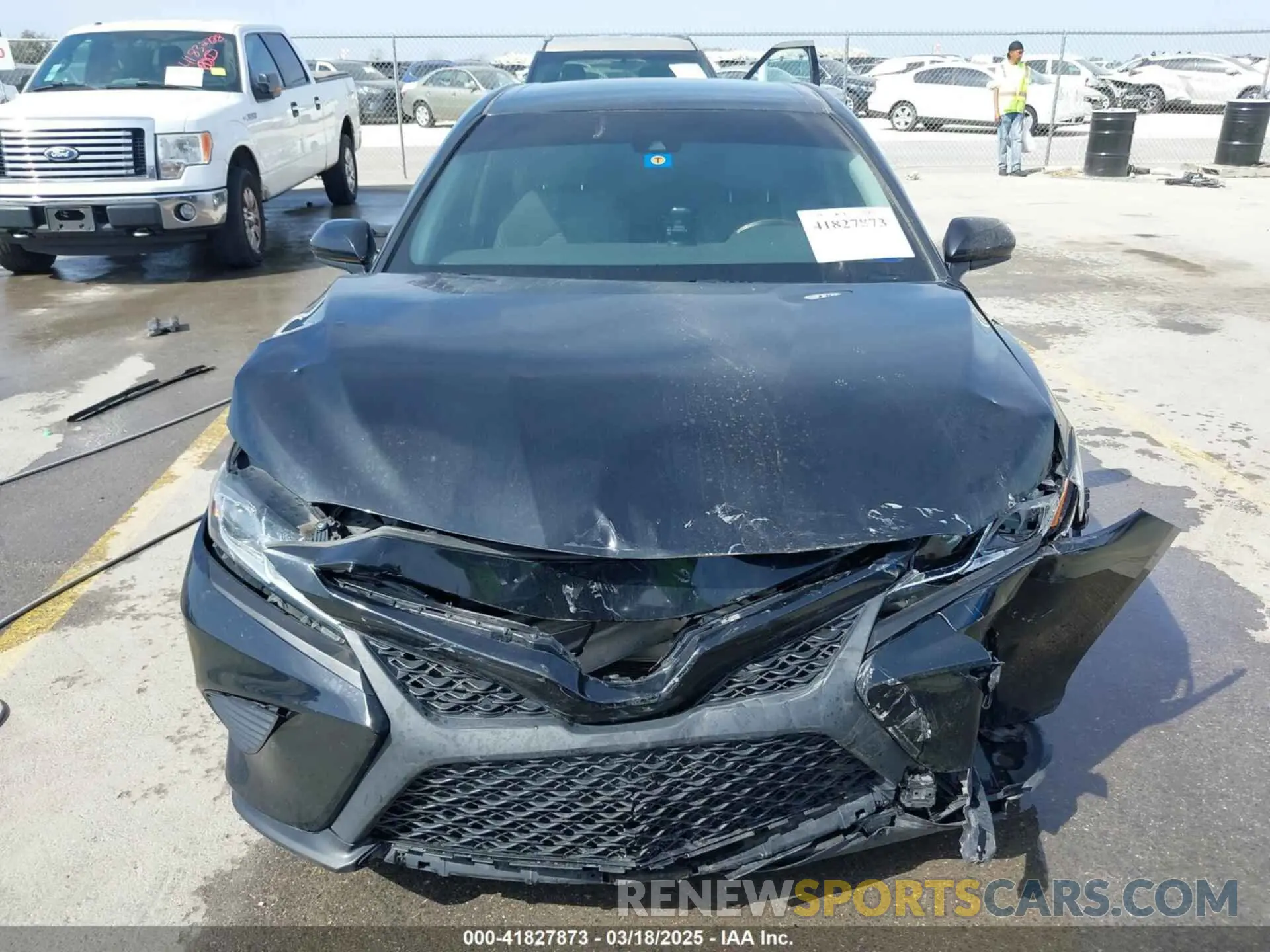 6 Photograph of a damaged car 4T1G11AK1LU939863 TOYOTA CAMRY 2020