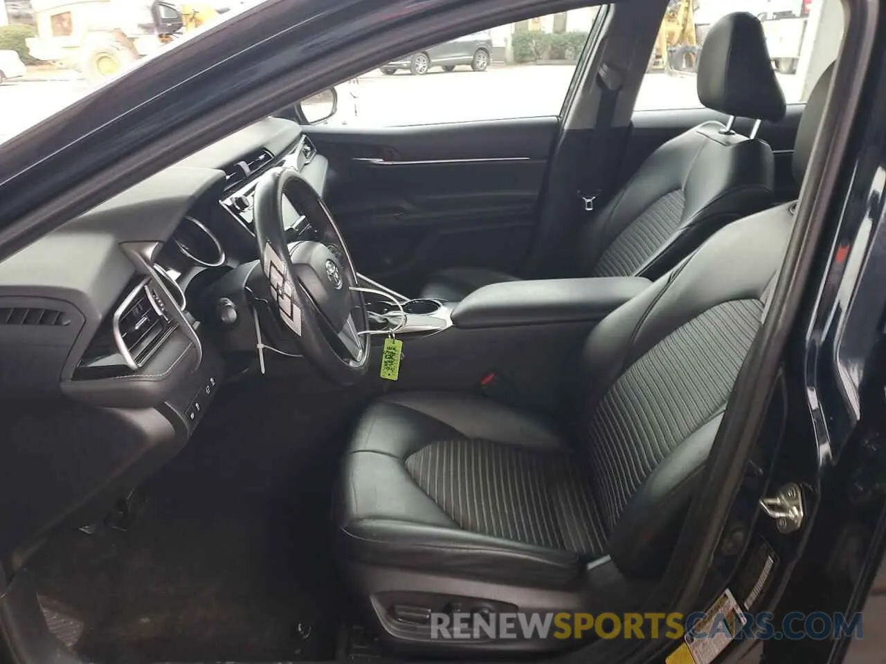 7 Photograph of a damaged car 4T1G11AK1LU942617 TOYOTA CAMRY 2020