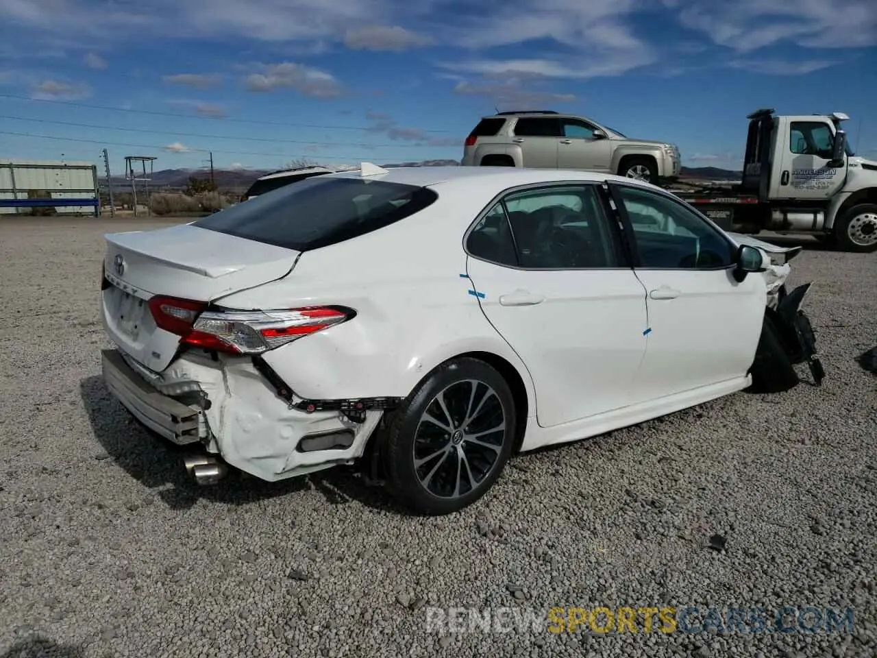 3 Photograph of a damaged car 4T1G11AK1LU942679 TOYOTA CAMRY 2020