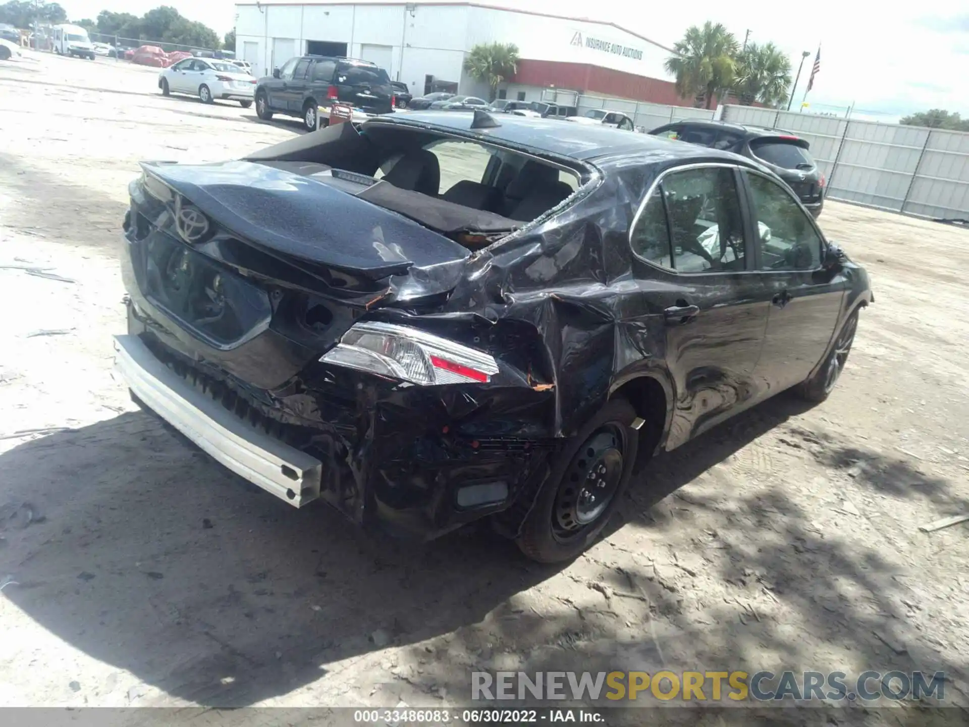 4 Photograph of a damaged car 4T1G11AK1LU944786 TOYOTA CAMRY 2020