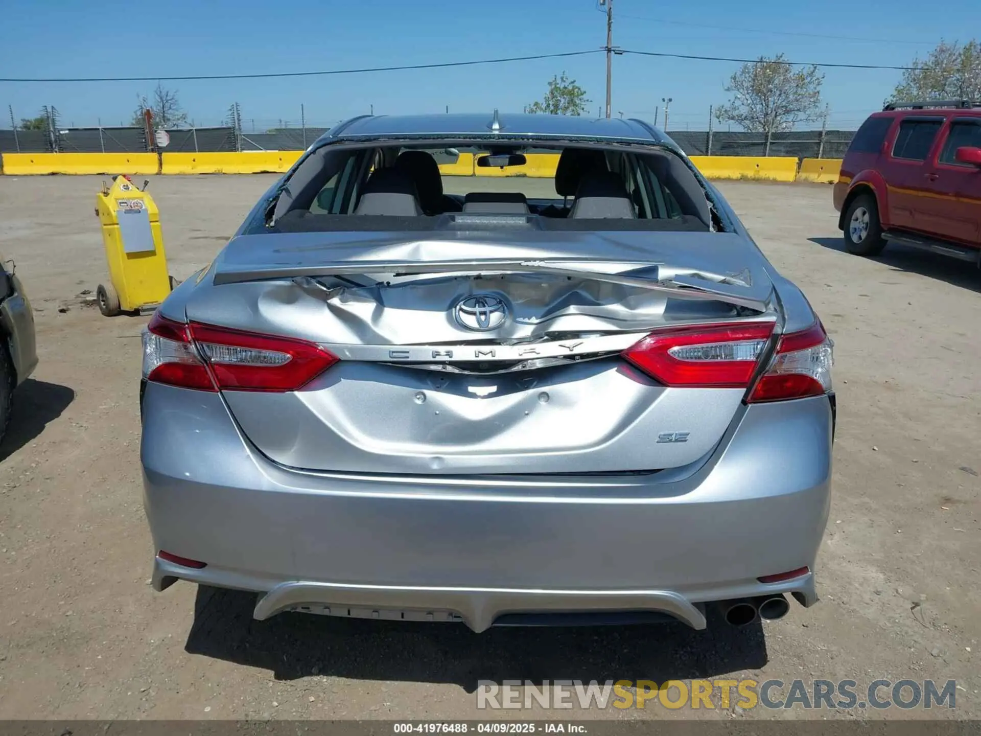 16 Photograph of a damaged car 4T1G11AK1LU944934 TOYOTA CAMRY 2020