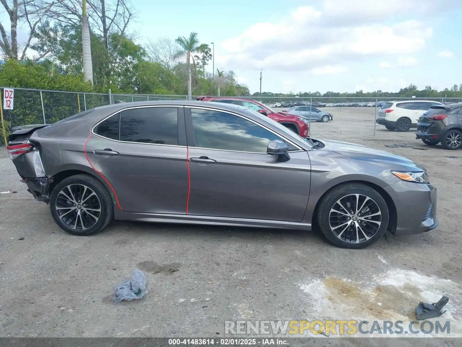 14 Photograph of a damaged car 4T1G11AK1LU956193 TOYOTA CAMRY 2020