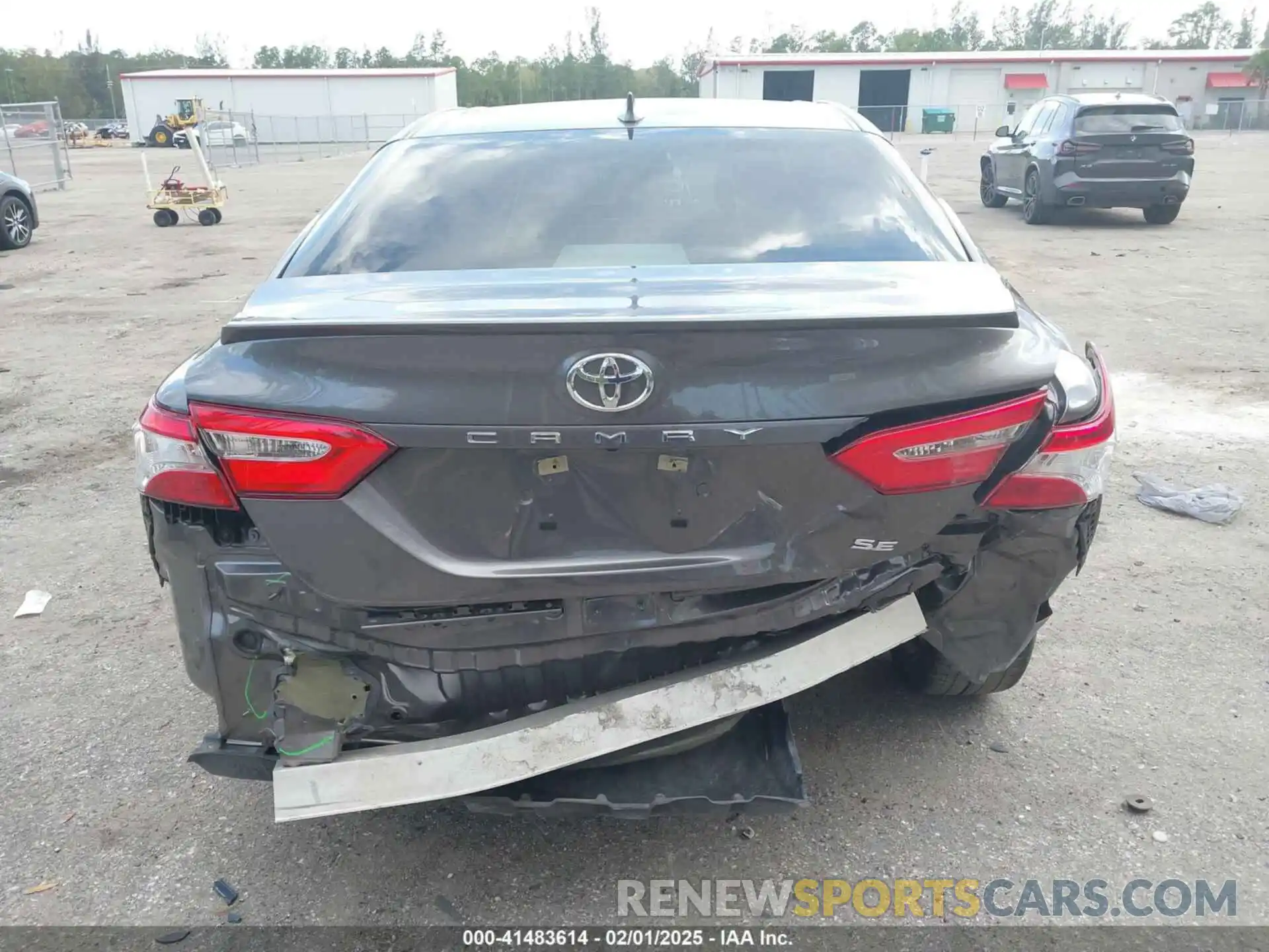 17 Photograph of a damaged car 4T1G11AK1LU956193 TOYOTA CAMRY 2020