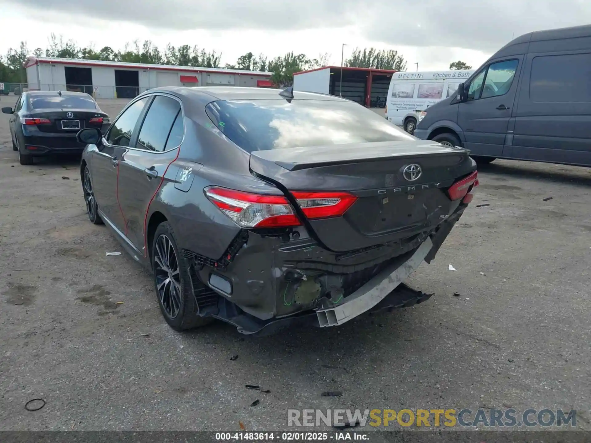 6 Photograph of a damaged car 4T1G11AK1LU956193 TOYOTA CAMRY 2020