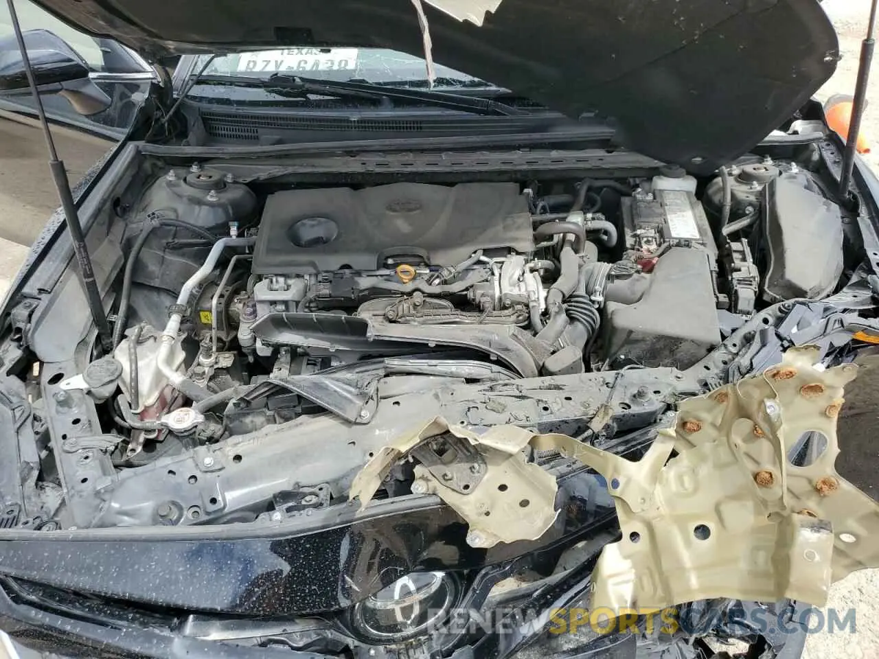 11 Photograph of a damaged car 4T1G11AK1LU960180 TOYOTA CAMRY 2020