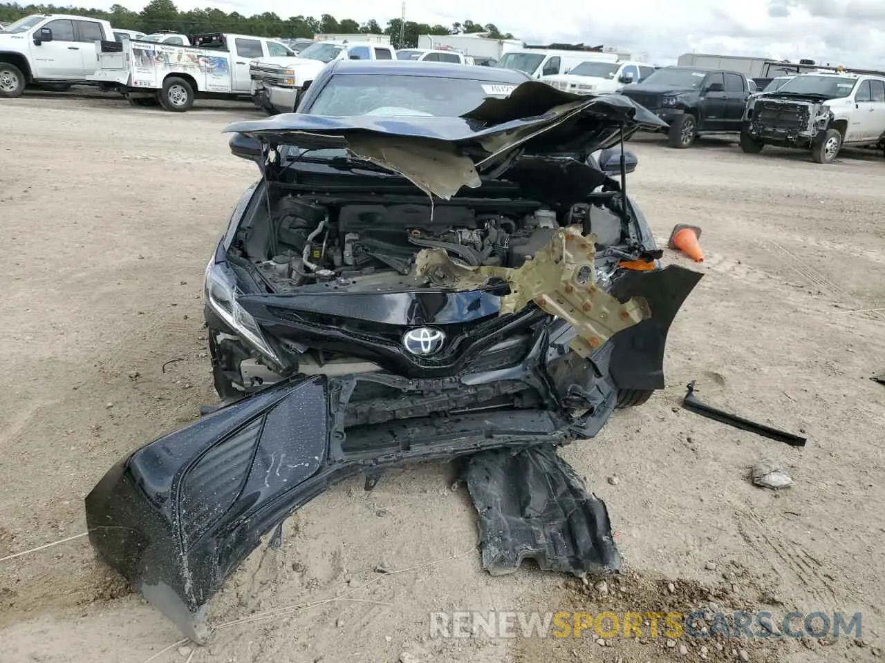5 Photograph of a damaged car 4T1G11AK1LU960180 TOYOTA CAMRY 2020
