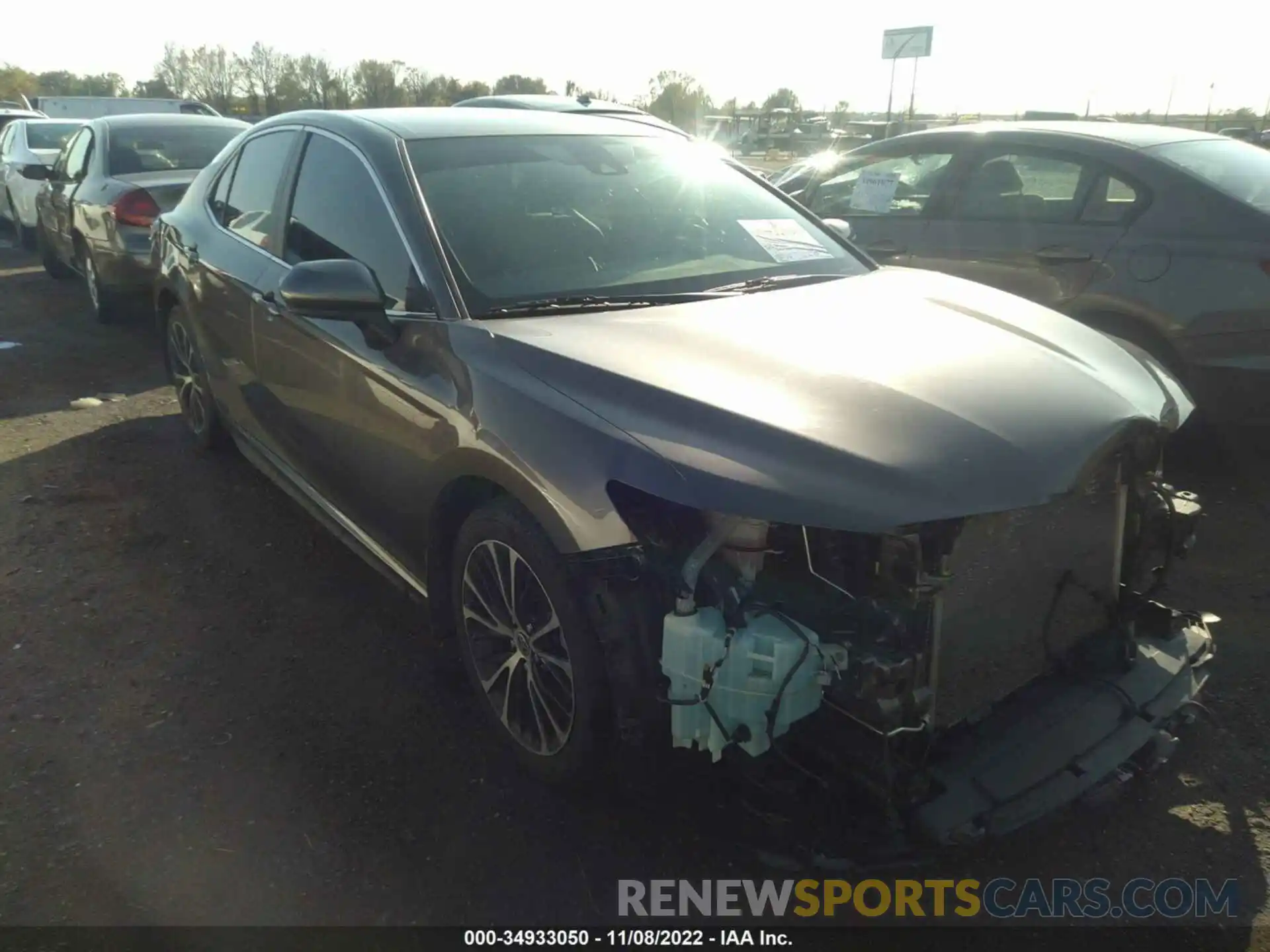 1 Photograph of a damaged car 4T1G11AK1LU962088 TOYOTA CAMRY 2020