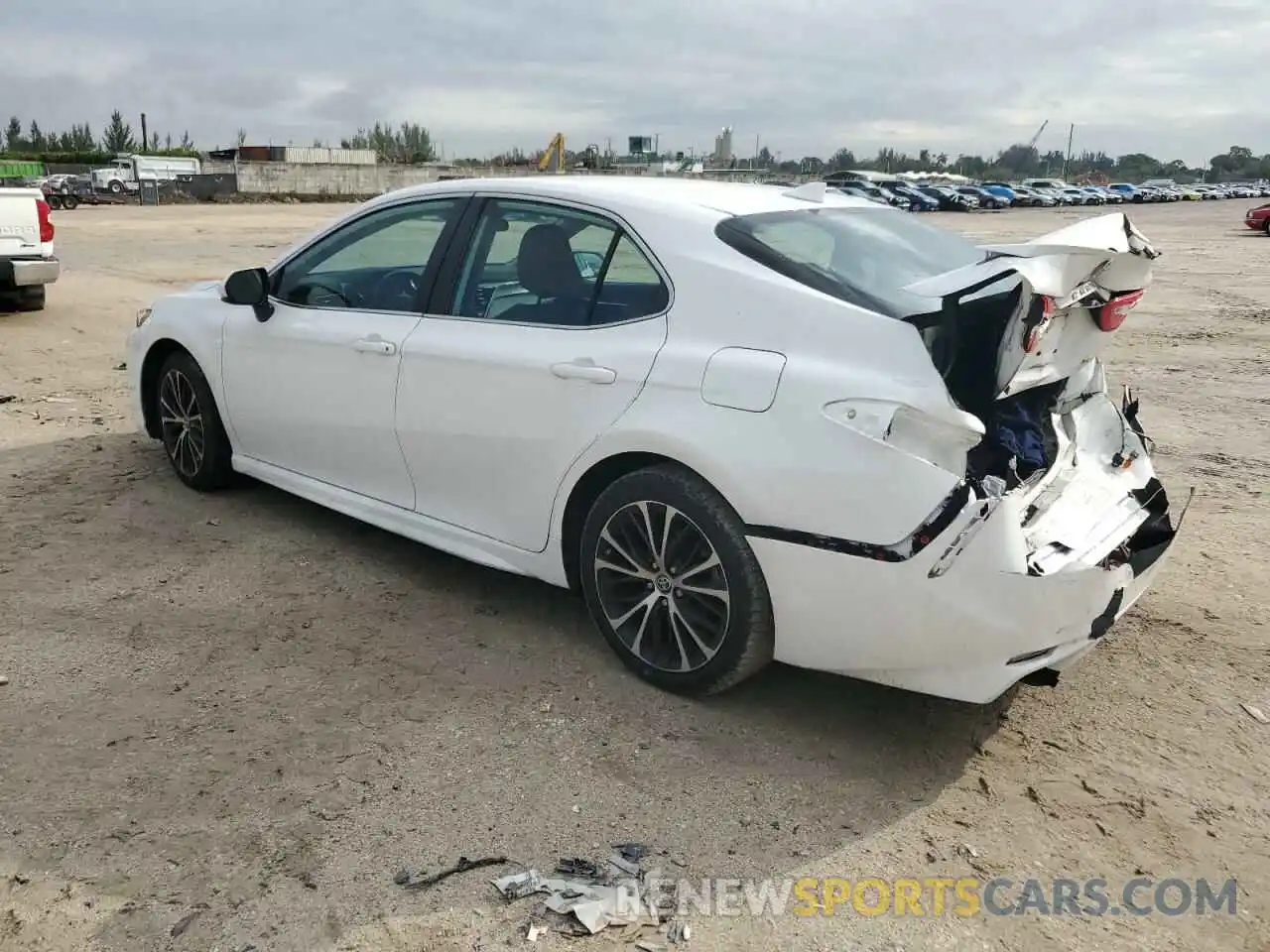 2 Photograph of a damaged car 4T1G11AK1LU970367 TOYOTA CAMRY 2020