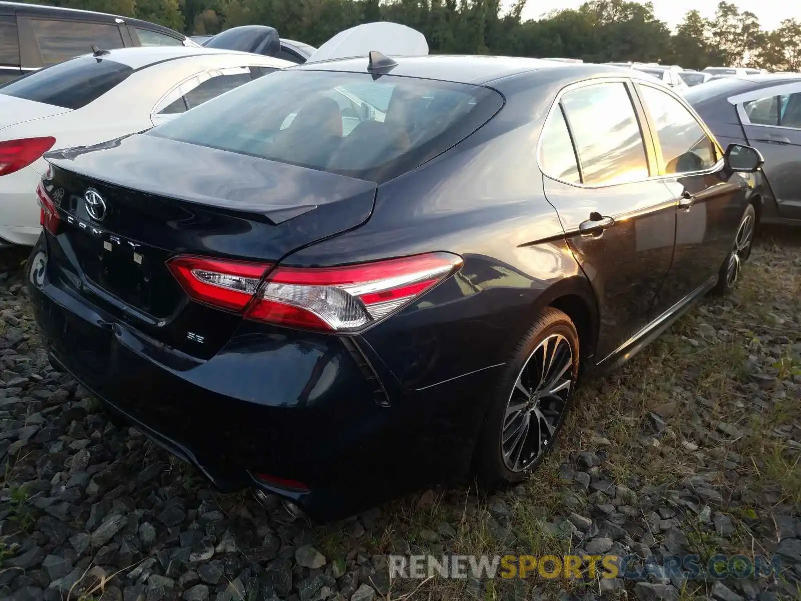 4 Photograph of a damaged car 4T1G11AK1LU972264 TOYOTA CAMRY 2020